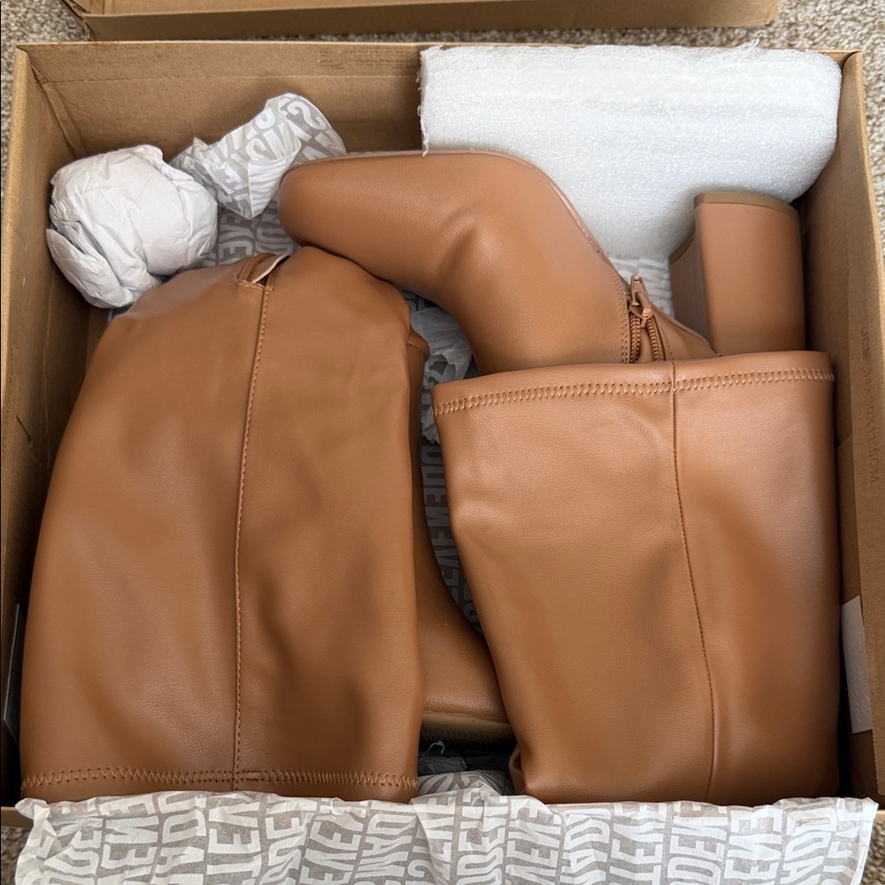 Steve Madden camel lather boots